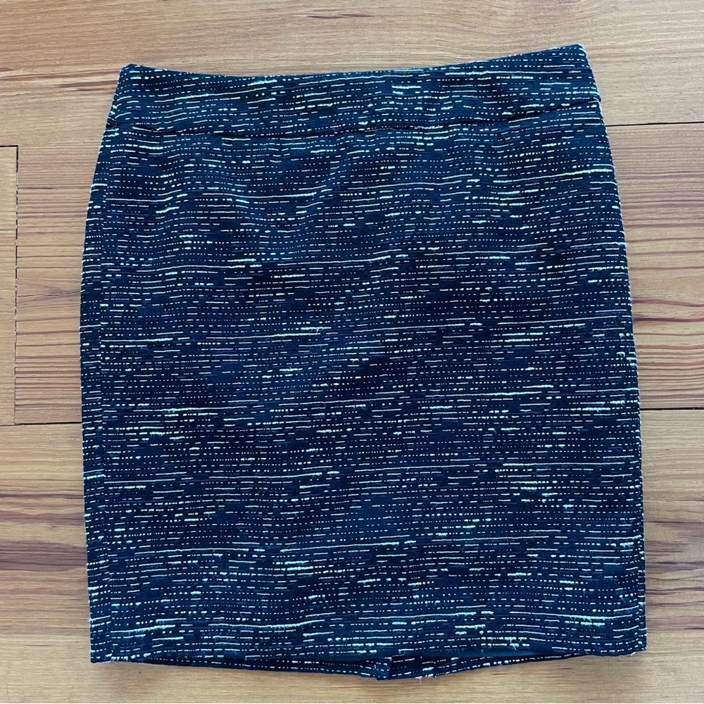 LOFT Black and White Horizontal Pencil Skirt